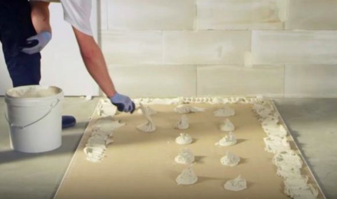 Cómo pegar paneles de yeso a una pared irregular con sus propias manos: pegar paredes - Setafi