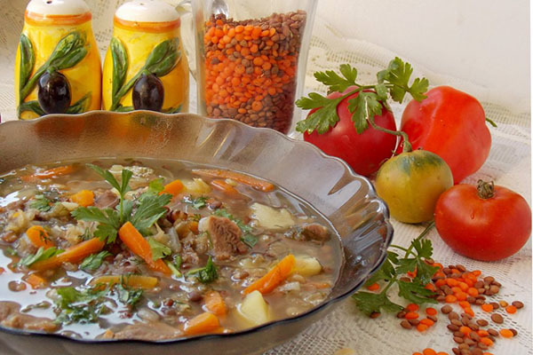 Alcune interessanti ricette di zuppa di lenticchie