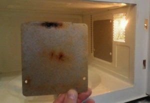 Microwave sparks inside: causes, what to do repairs on their hands