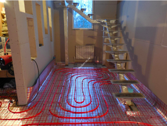 Vandopvarmet gulv i et hus lavet af SIP-paneler: hvordan man laver det selv, diagram – Setafi