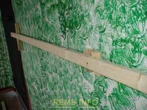 Wooden slats for leveling the wall