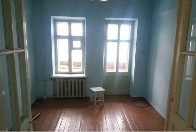 Fensterbankhöhe vom Boden in einem Privathaus, einer Wohnung und einem Balkon: Standards - Setafi