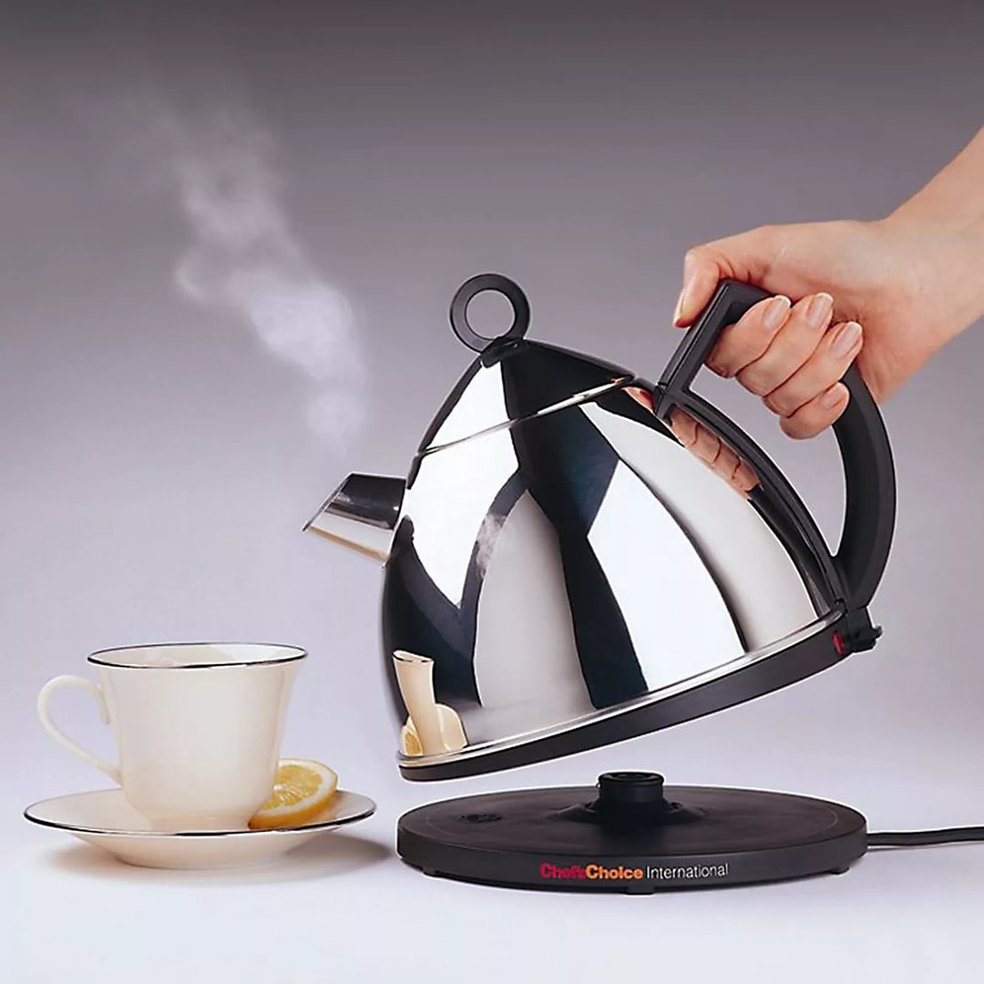 Which kettle to choose an electric or for a stove?