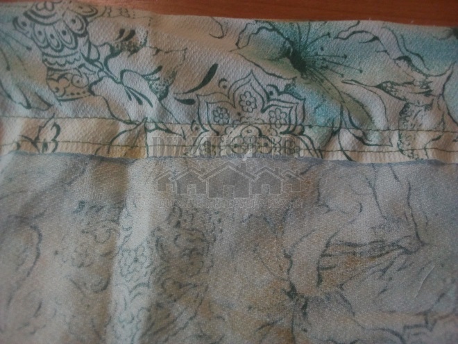 Sew the fold of the fabric