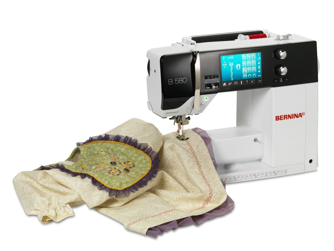 Come usare una macchina da cucire: installare e configurare una macchina da cucire prima di iniziare a lavorare; impariamo a cucire su una macchina da cucire.