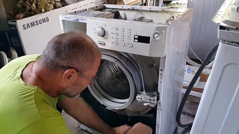 Motnje v delovanju pralnega stroja Beko