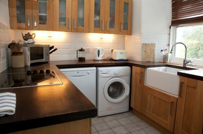 Een wasmachine installeren: aansluiten en configureren