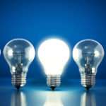 Existují nějaké výhody z energeticky úsporných žárovek a co