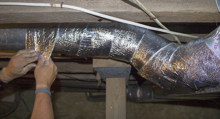 Isolamento térmico do tubo com fita isolante térmica revestida de folha