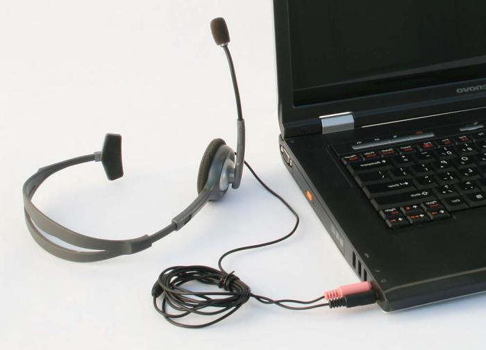 Ways to connect a microphone to a laptop, via bluetooth, normal and dynamic