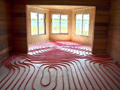 Warm floor in a vulture house