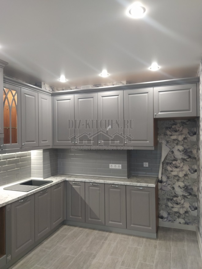 Corner gray neoclassical kitchen with MDF facades