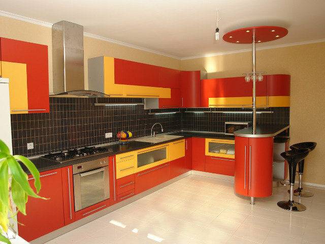 Punane ja kollane köök