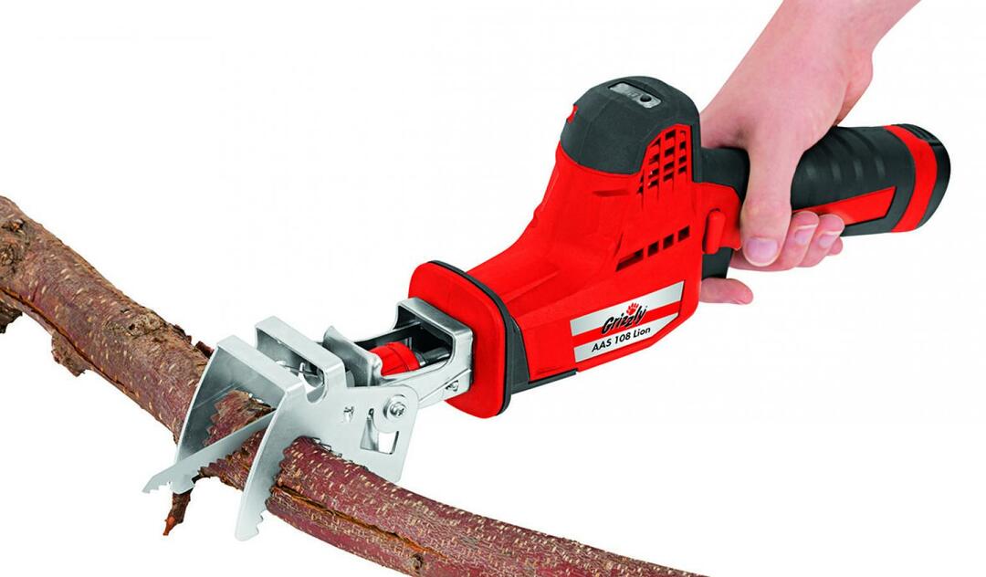 Working with a reciprocating saw: operation and safety rules