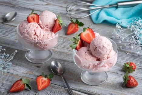 maasikajäätis