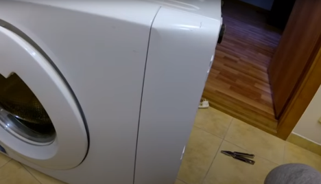 Kaip pakeisti siurblį skalbimo mašinoje Indesit - 1