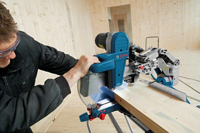 Setting up a miter saw, pull saw