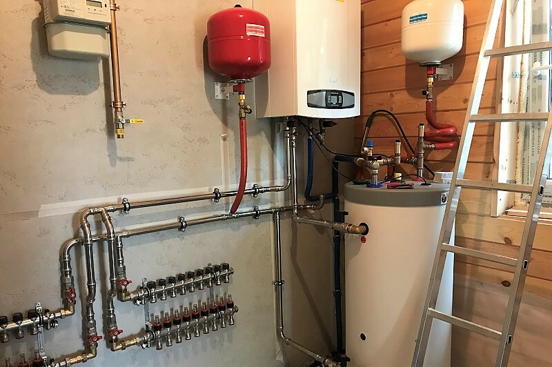 Floor standing boiler for indirect heating in the boiler room