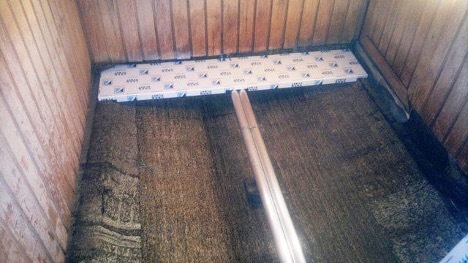 Golvet i ångrummet i ett rambadkar på styltor: hur man gör ett uppvärmt golv med egna händer - Setafi