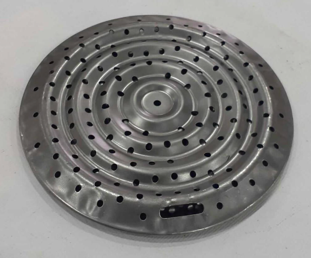 Divider for gas stove