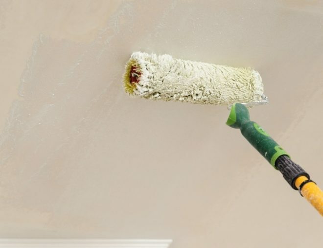 Sådan spartles loftet korrekt: tips, arbejdsstadier