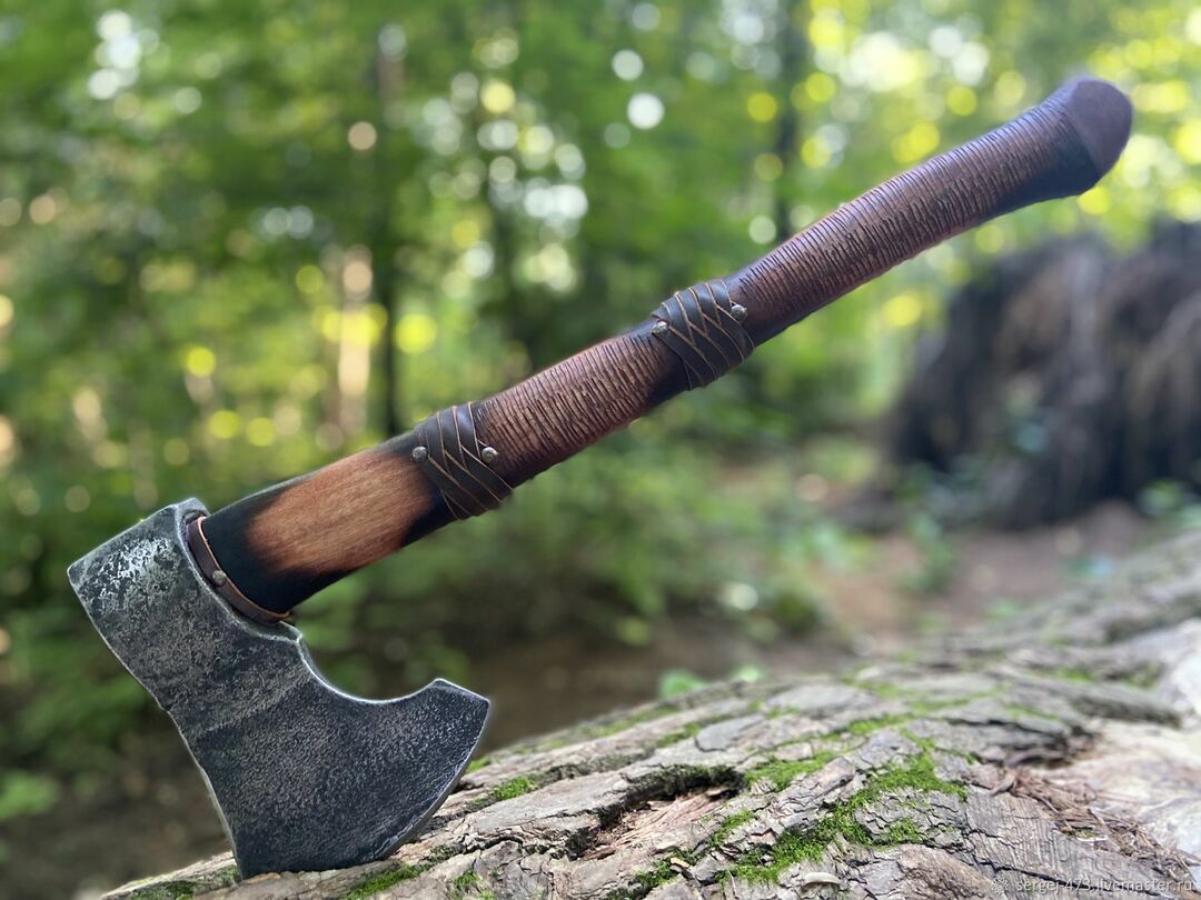 How to choose an ax for your tasks and not regret