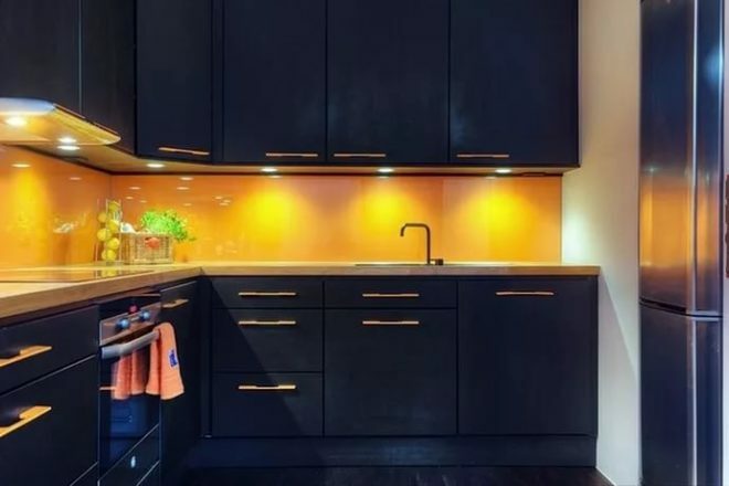 Gray-yellow kitchen