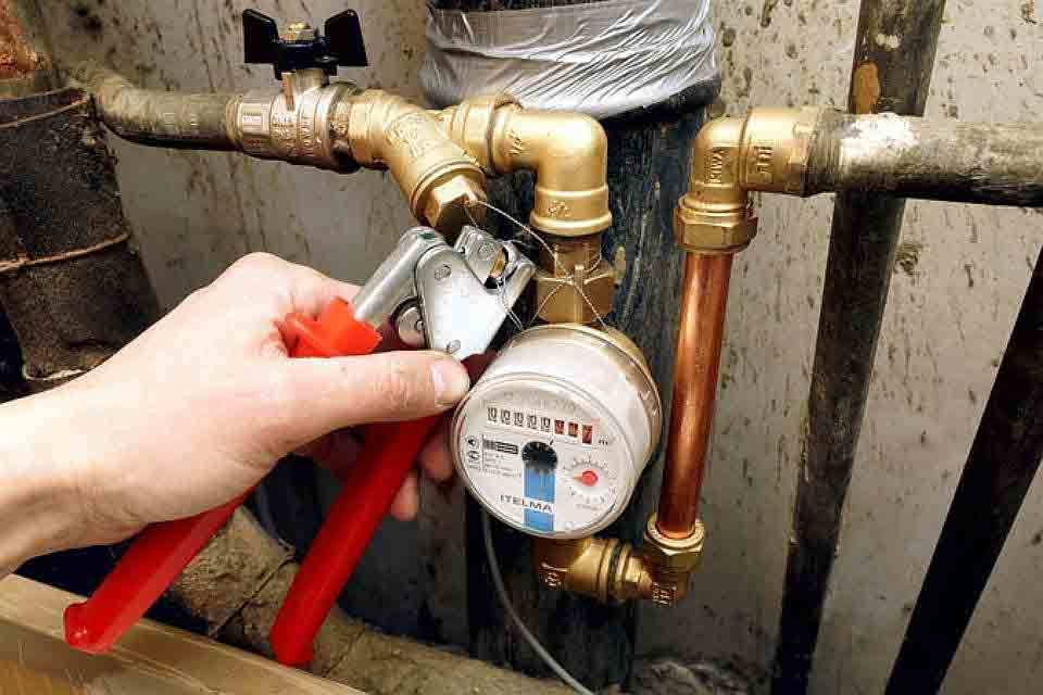 Water meter stopped spinning: Causes and Remedy