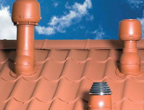 Chimney outlet and aerator 