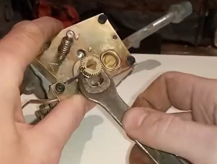 Zdemontuj automatykę kotła