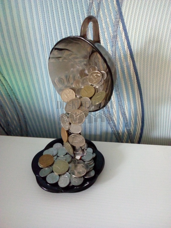 Abundance money cup