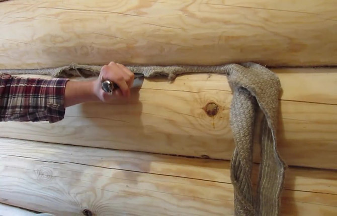 How to properly caulk a log bathhouse: methods, materials and stages of work