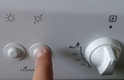 מדוע הצתה אוטומטית של תנור גז כל הזמן לוחצת ומעוררת באופן ספונטני: סיבות ודרכים לחסל אותן