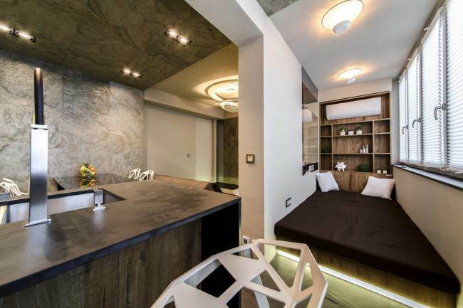 Cuisine-séjour 22 m² m. avec un style inhabituel et « maison intelligente »