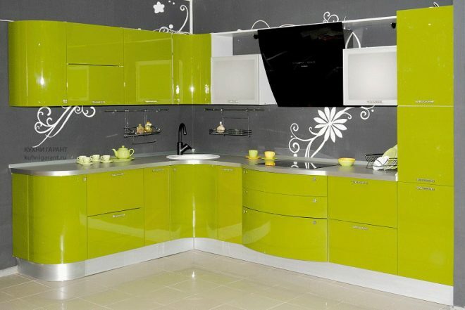 Lemon kitchen with gray