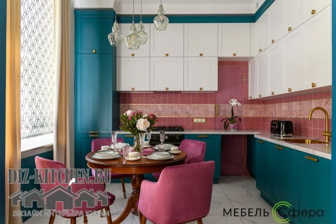 Cozinha-sala de estar luxuosa de alto azul-celeste