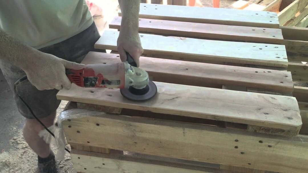 DIY møbler fra paller: ideer til fremstilling af originale møbler + trin-for-trin instruktioner