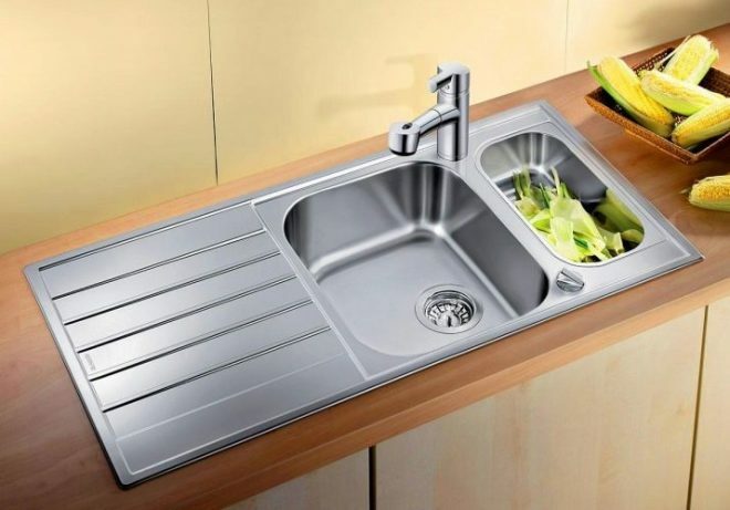 Stainless steel sink 