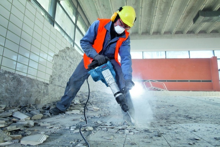 Dismantling the surface with a jackhammer