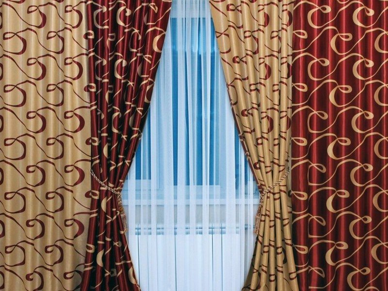 The set of curtains is made of combined plain fabric 