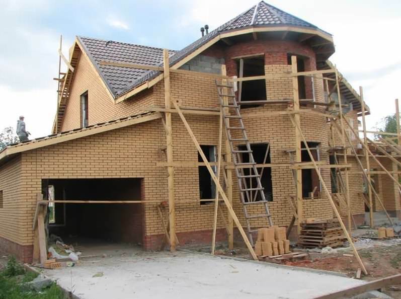 Maja ehitamisel