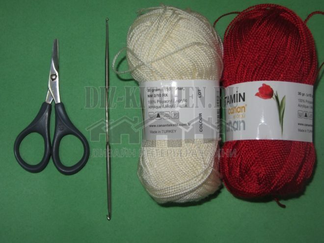 White threads; Red threads; Hook; Scissors.