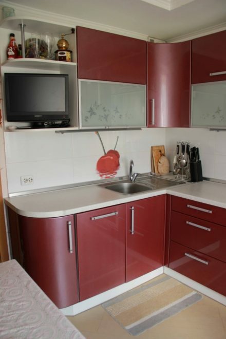 punane köök