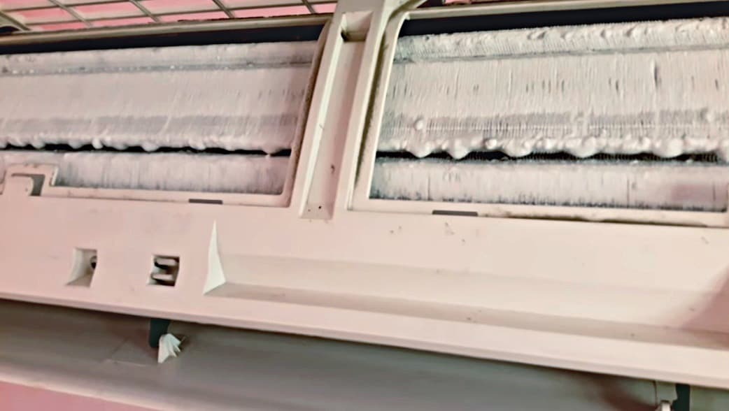 Frozen air conditioner module 