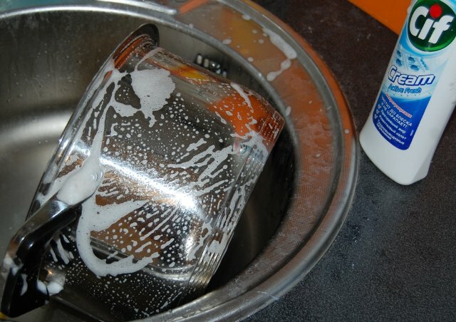 Limpiar la sartén de aluminio