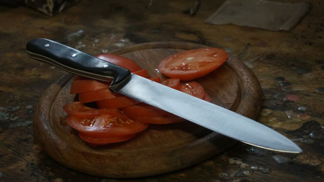 Kuinka tehdä veitsi itse kotona romumateriaaleista