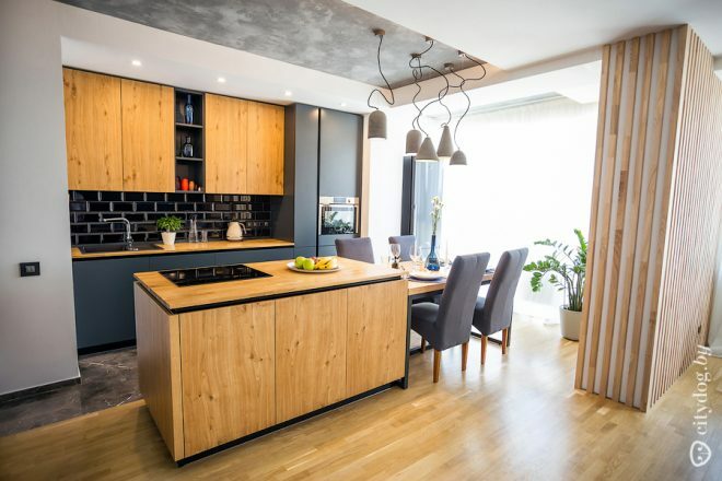 Tamanhos grandes com elementos da cozinha-sala de estar em estilo loft