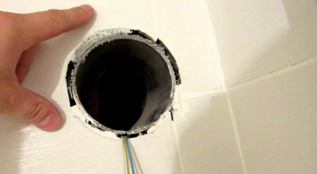 Jak rozebrat odtahový ventilátor v koupelně: podrobné pokyny k demontáži a čištění odtahového ventilátoru