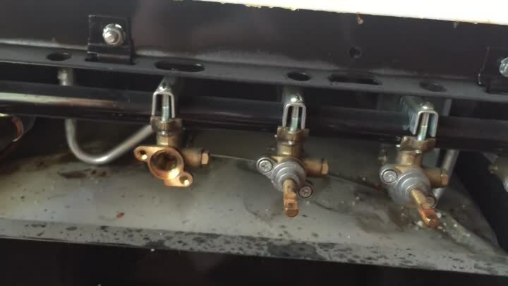 Gas faucets stove