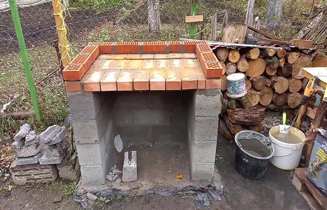 How to make a simple brick brazier with your own hands: diagrams, drawings, photos